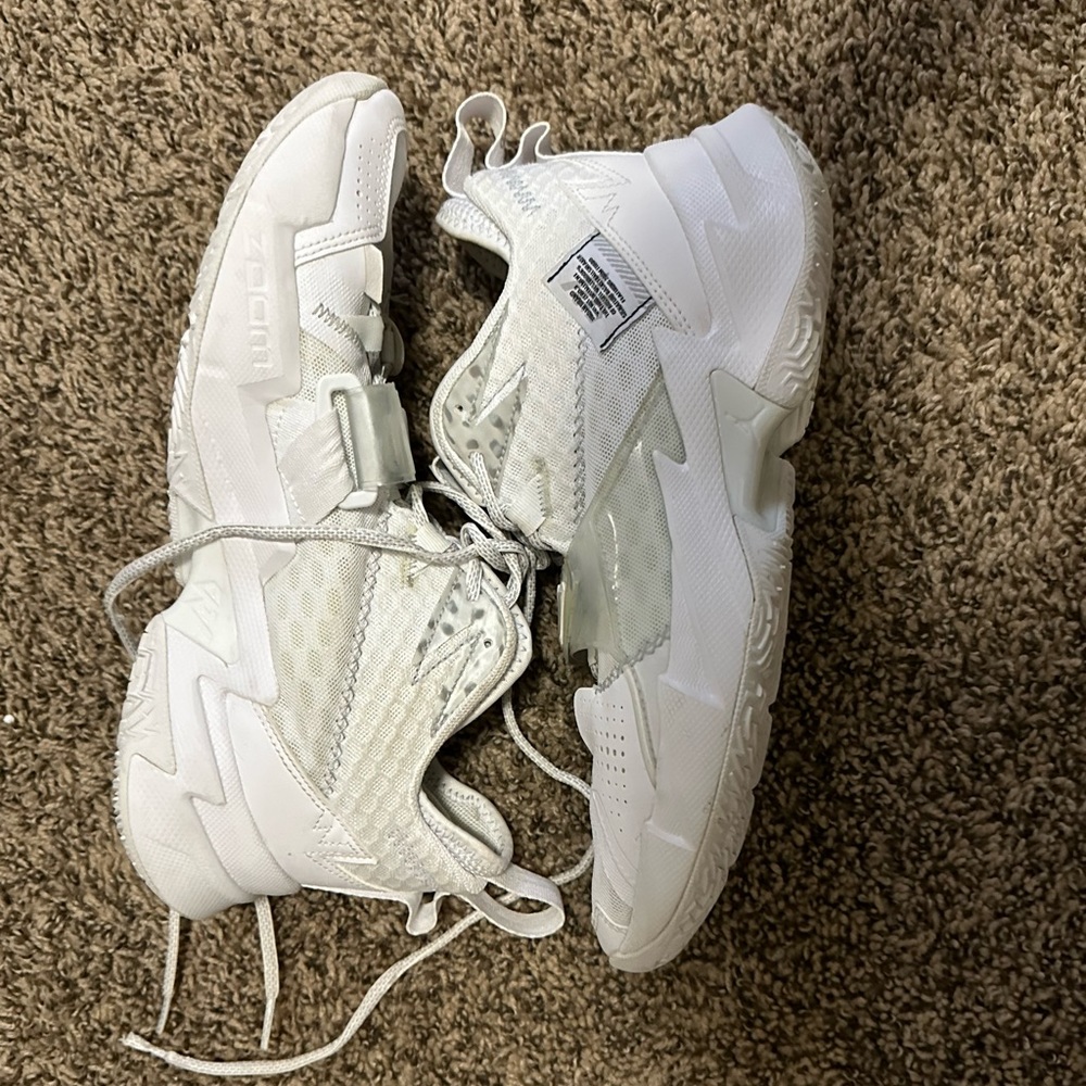 Men’s small Jordan basketball shoes